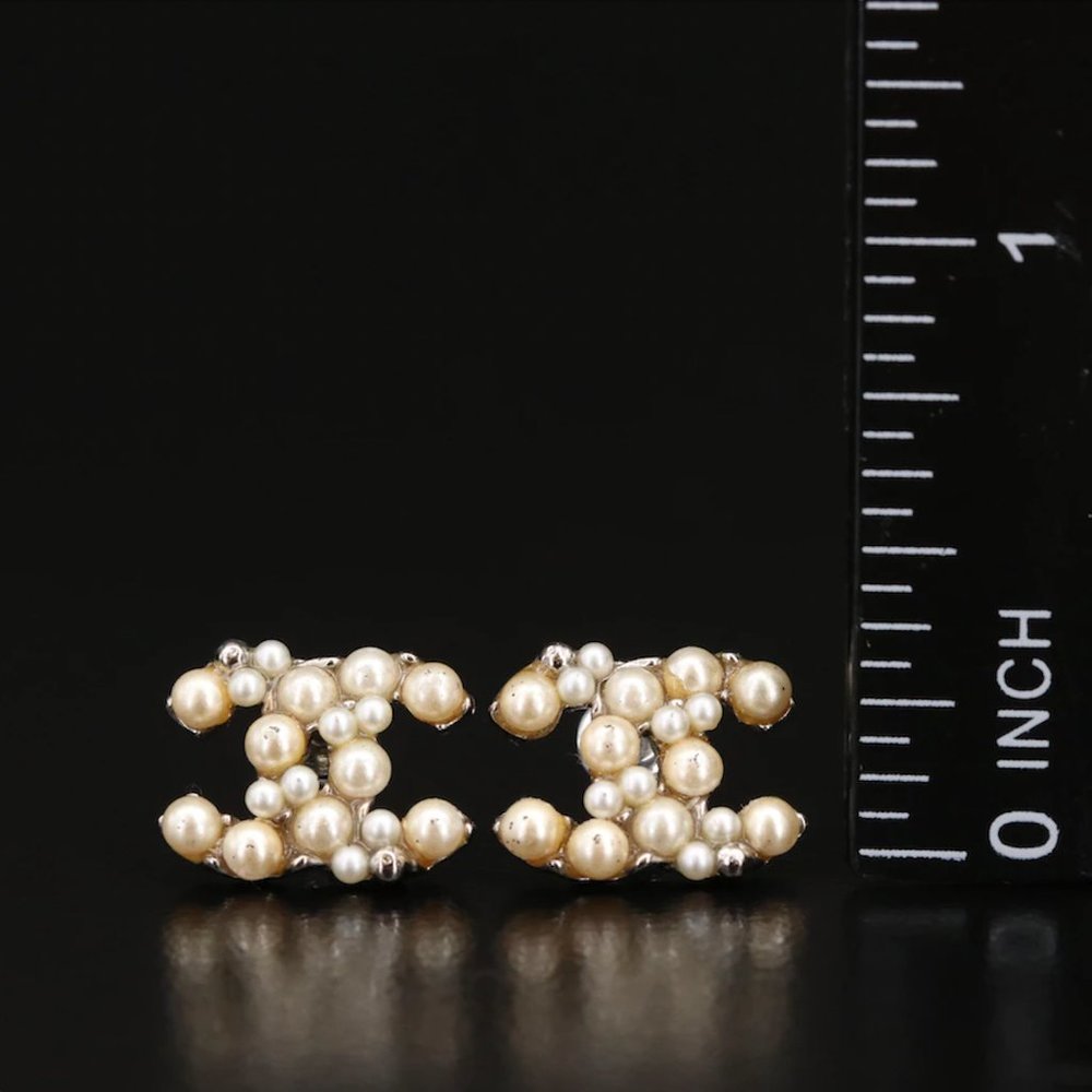 Chanel CC Logo Faux Pearl Stud Earrings - Picture 5 of 16